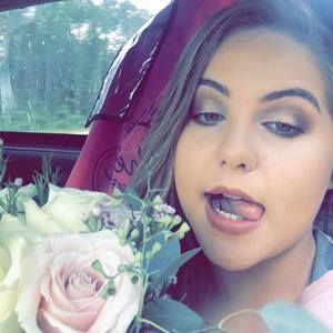 Meet your Posher, April